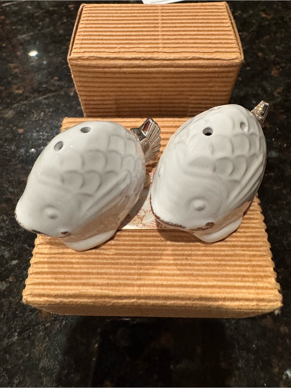 NEW Salt & Pepper Shakers Fish white w Silver tail